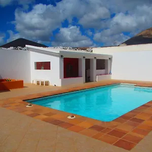 Casa Sol Y Mar , Tías España